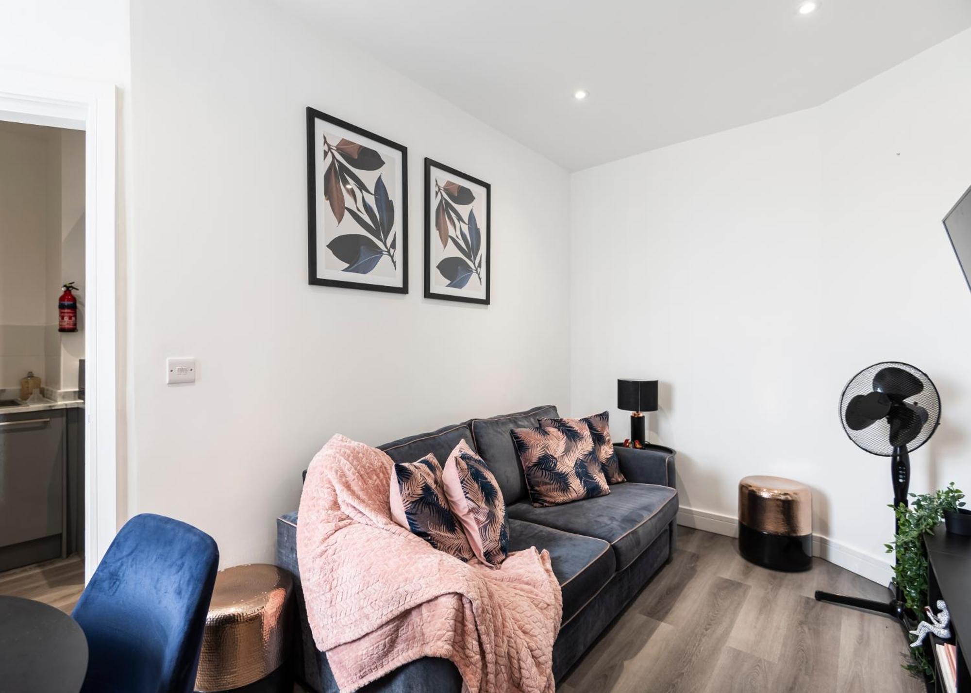 Appartamento Cozy Vibes Refined 2Br Flat Bury  Esterno foto