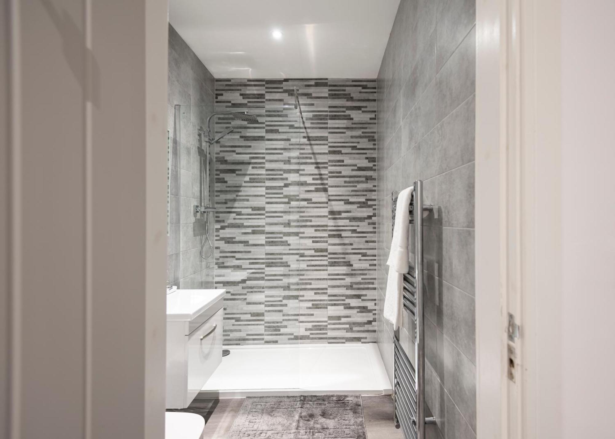 Appartamento Cozy Vibes Refined 2Br Flat Bury  Esterno foto