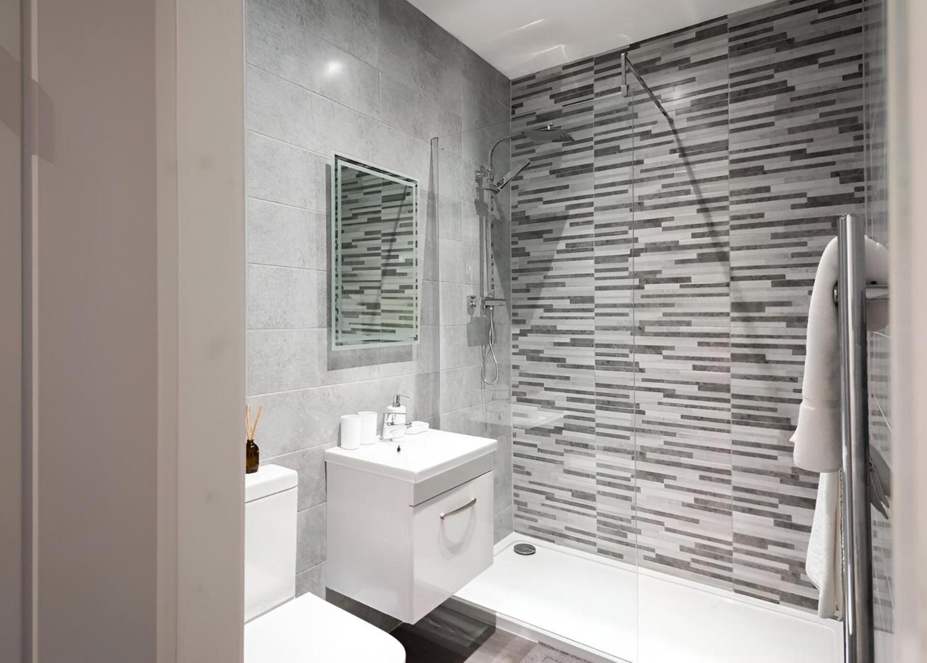 Appartamento Cozy Vibes Refined 2Br Flat Bury  Esterno foto