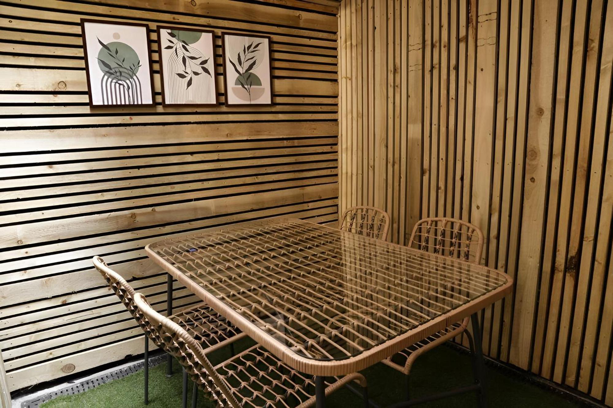 Appartamento Cozy Vibes Refined 2Br Flat Bury  Esterno foto