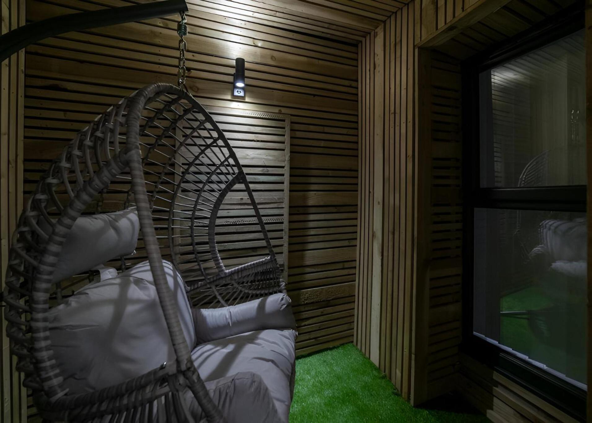 Appartamento Cozy Vibes Refined 2Br Flat Bury  Esterno foto
